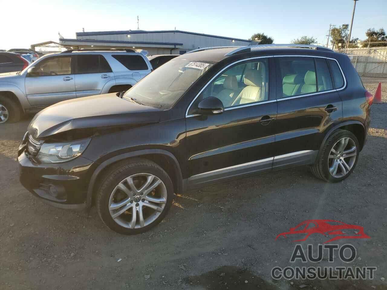 VOLKSWAGEN TIGUAN 2013 - WVGAV3AX8DW596511