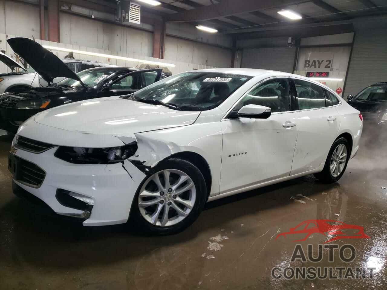 CHEVROLET MALIBU 2018 - 1G1ZD5ST0JF241581