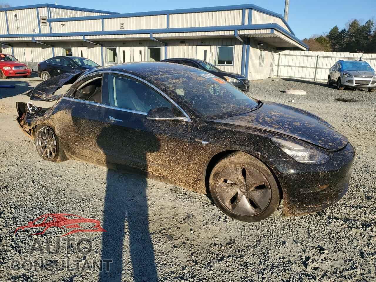 TESLA MODEL 3 2019 - 5YJ3E1EB8KF193405