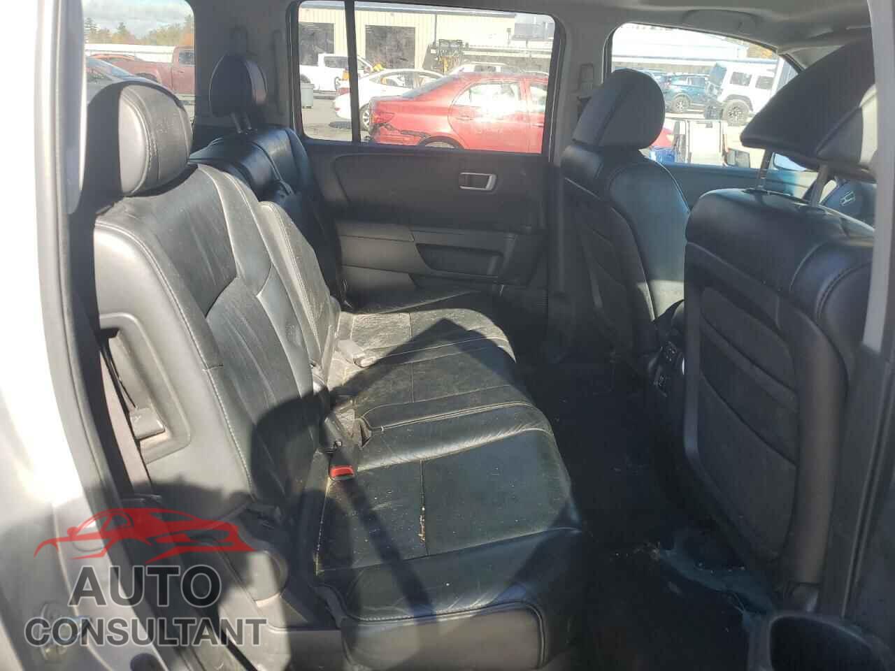 HONDA PILOT 2011 - 5FNYF4H56BB079932