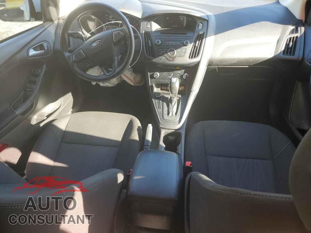 FORD FOCUS 2016 - 1FADP3K28GL319951