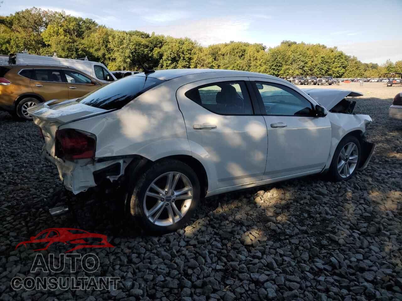DODGE AVENGER 2011 - 1B3BD1FG5BN510908