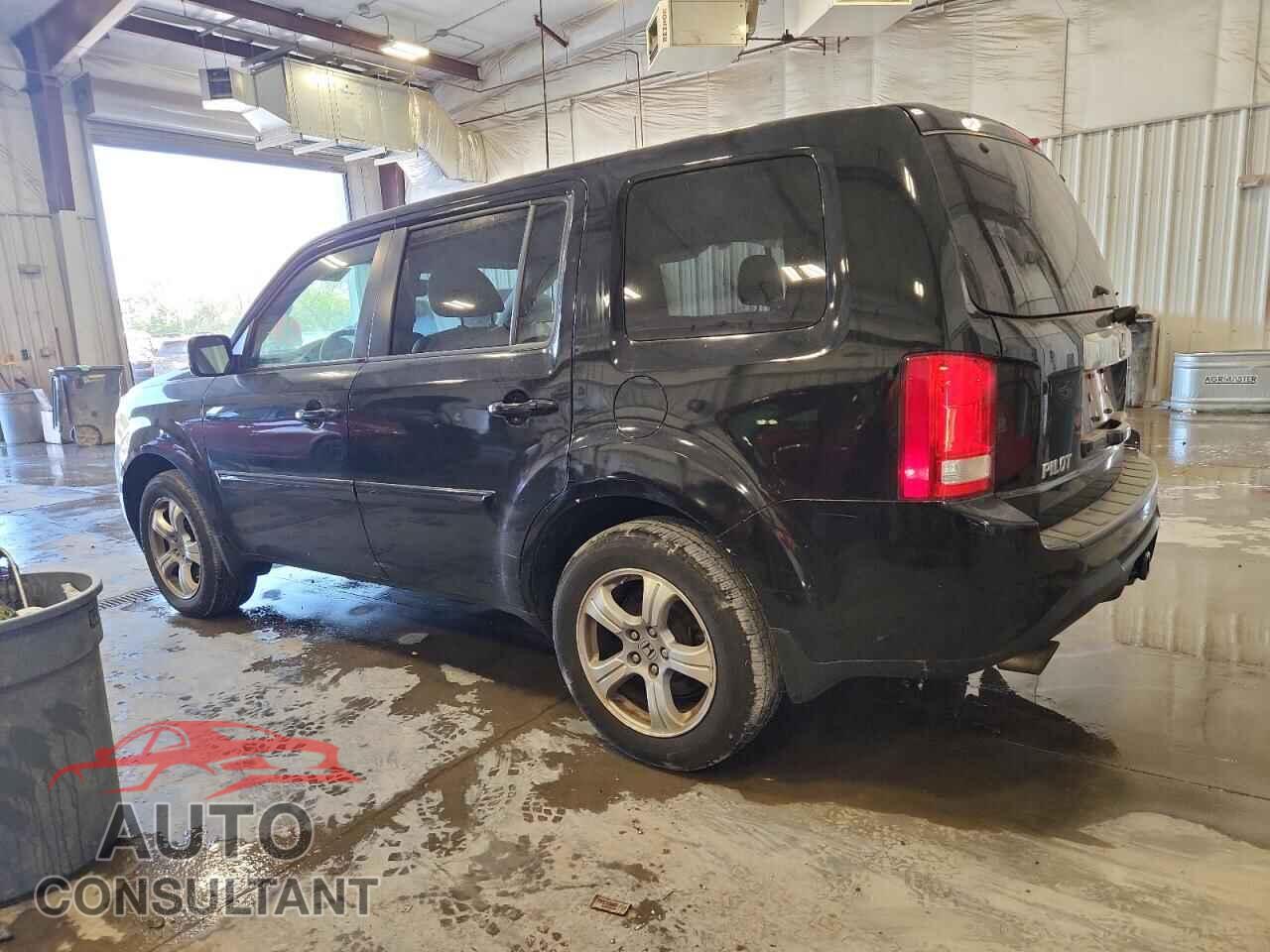 HONDA PILOT 2015 - 5FNYF4H56FB003178