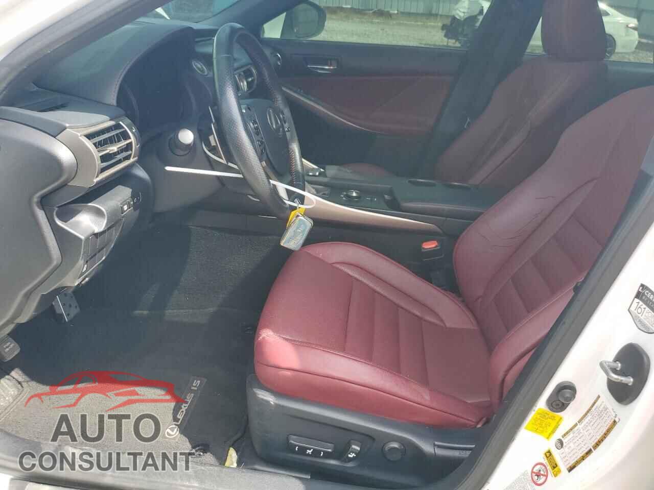 LEXUS IS 2015 - JTHBE1D21F5017167
