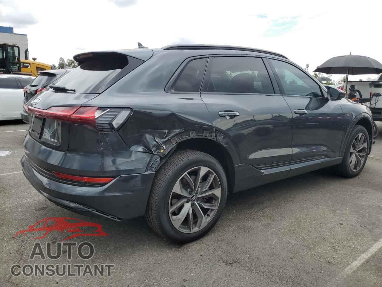 AUDI E-TRON 2021 - WA1LAAGE2MB004265