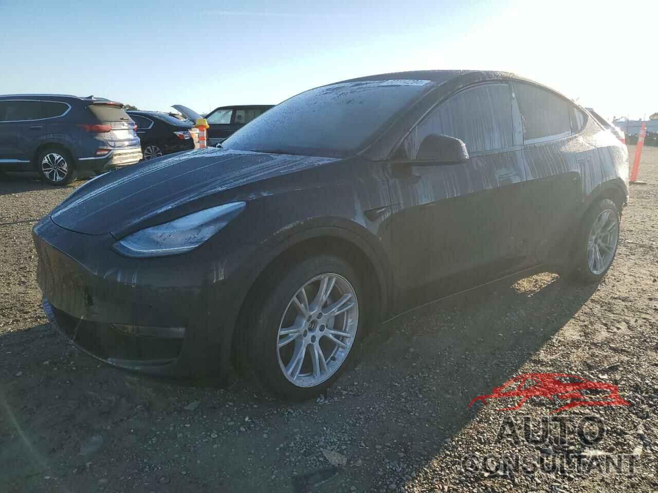 TESLA MODEL Y 2022 - 7SAYGDEE7NF321362