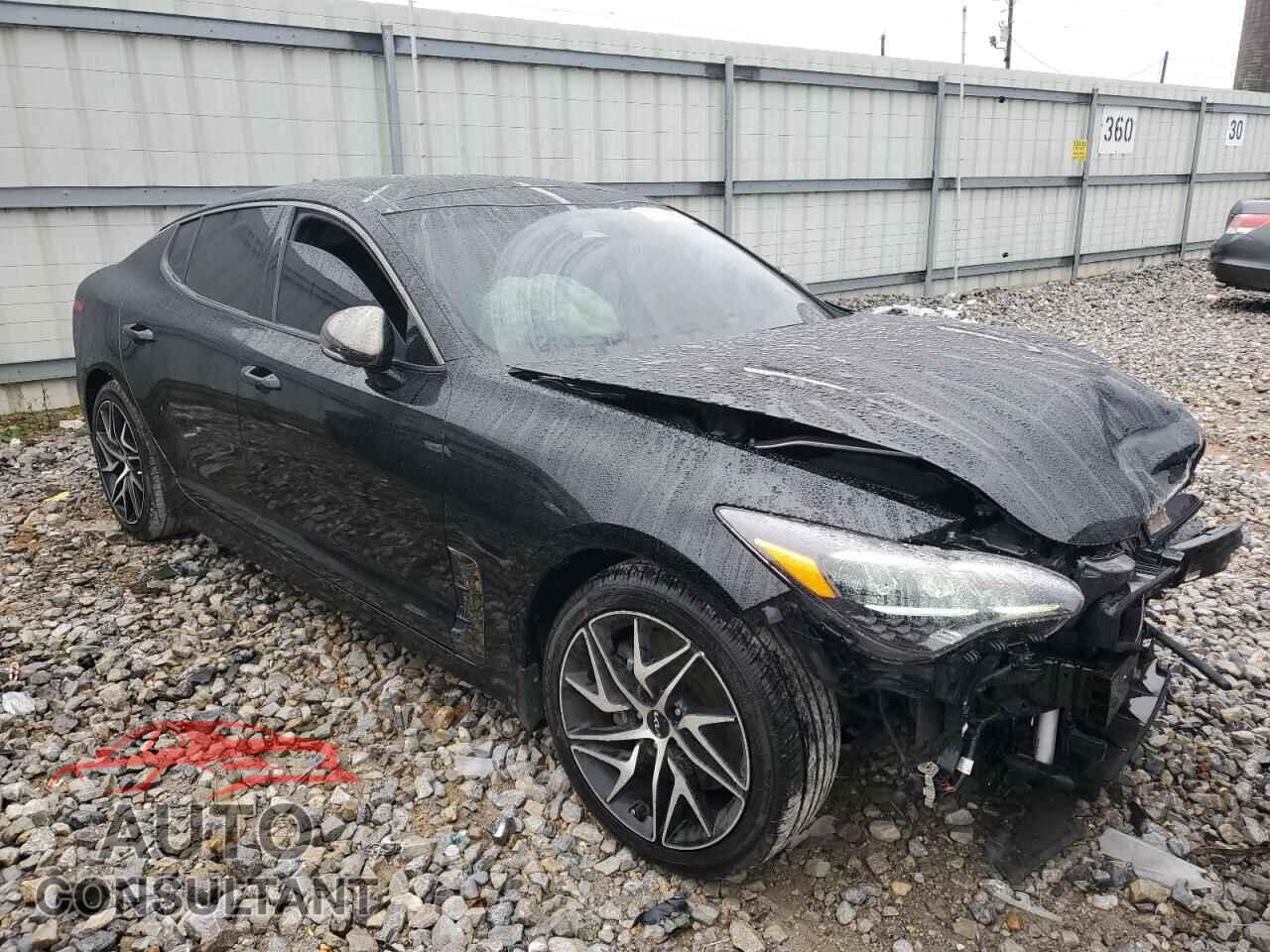 KIA STINGER 2023 - KNAE35LD2P6127961