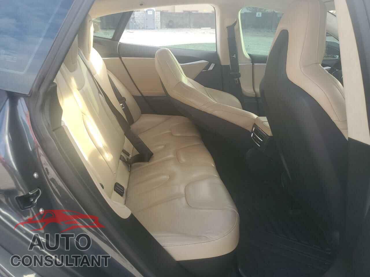 TESLA MODEL S 2016 - 5YJSA1E27GF147630