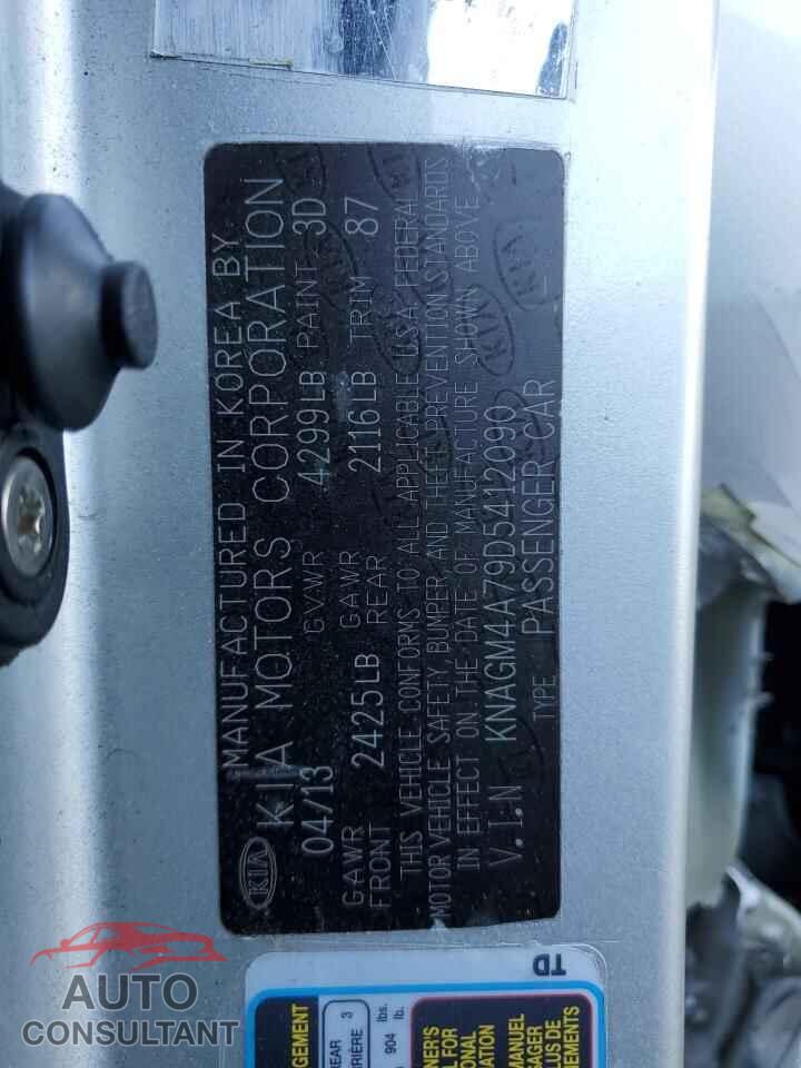 KIA OPTIMA 2013 - KNAGM4A79D5412090