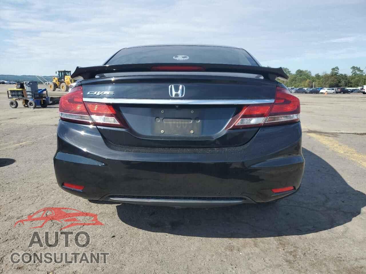 HONDA CIVIC 2013 - 2HGFB2F55DH572364