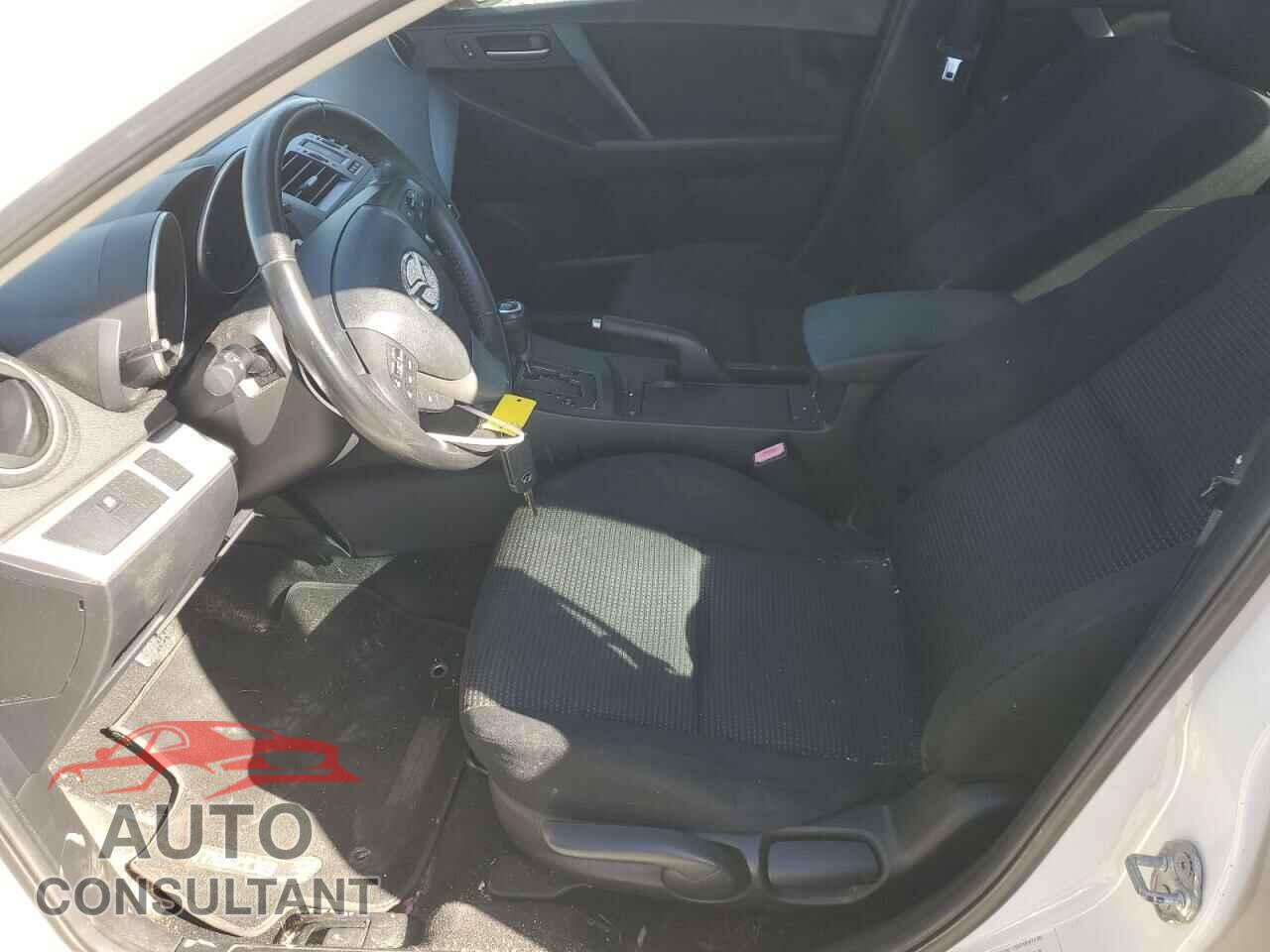 MAZDA 3 2012 - JM1BL1V79C1584408