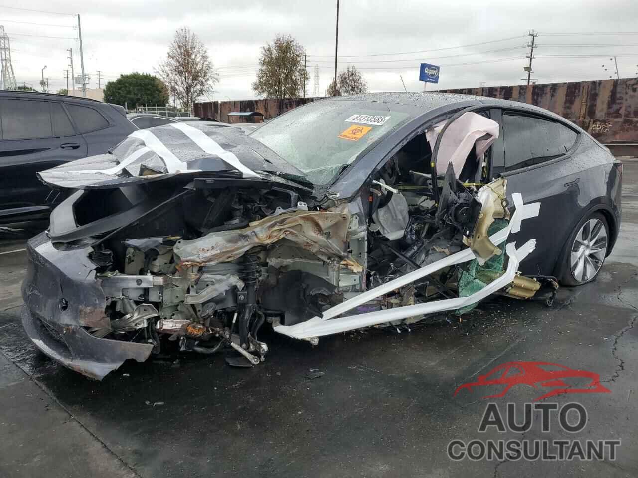 TESLA MODEL Y 2023 - 7SAYGAEE1PF588532