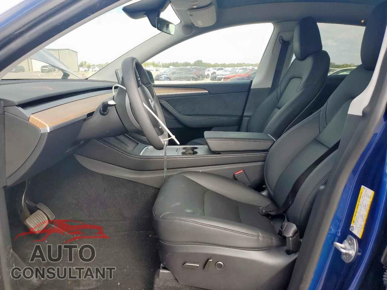 TESLA MODEL Y 2024 - 7SAYGDEE2RA328738