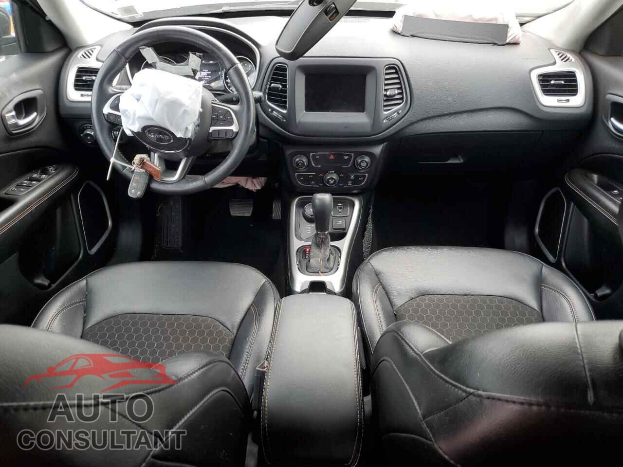 JEEP COMPASS 2020 - 3C4NJDBB0LT229424