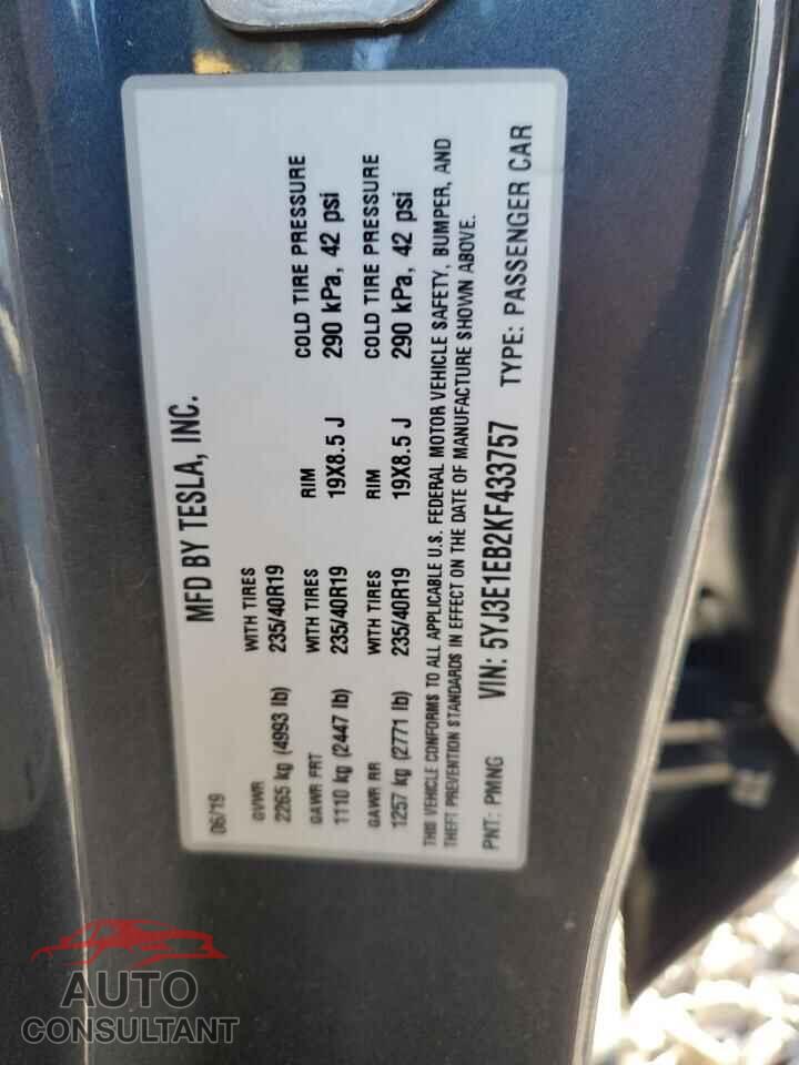 TESLA MODEL 3 2019 - 5YJ3E1EB2KF433757