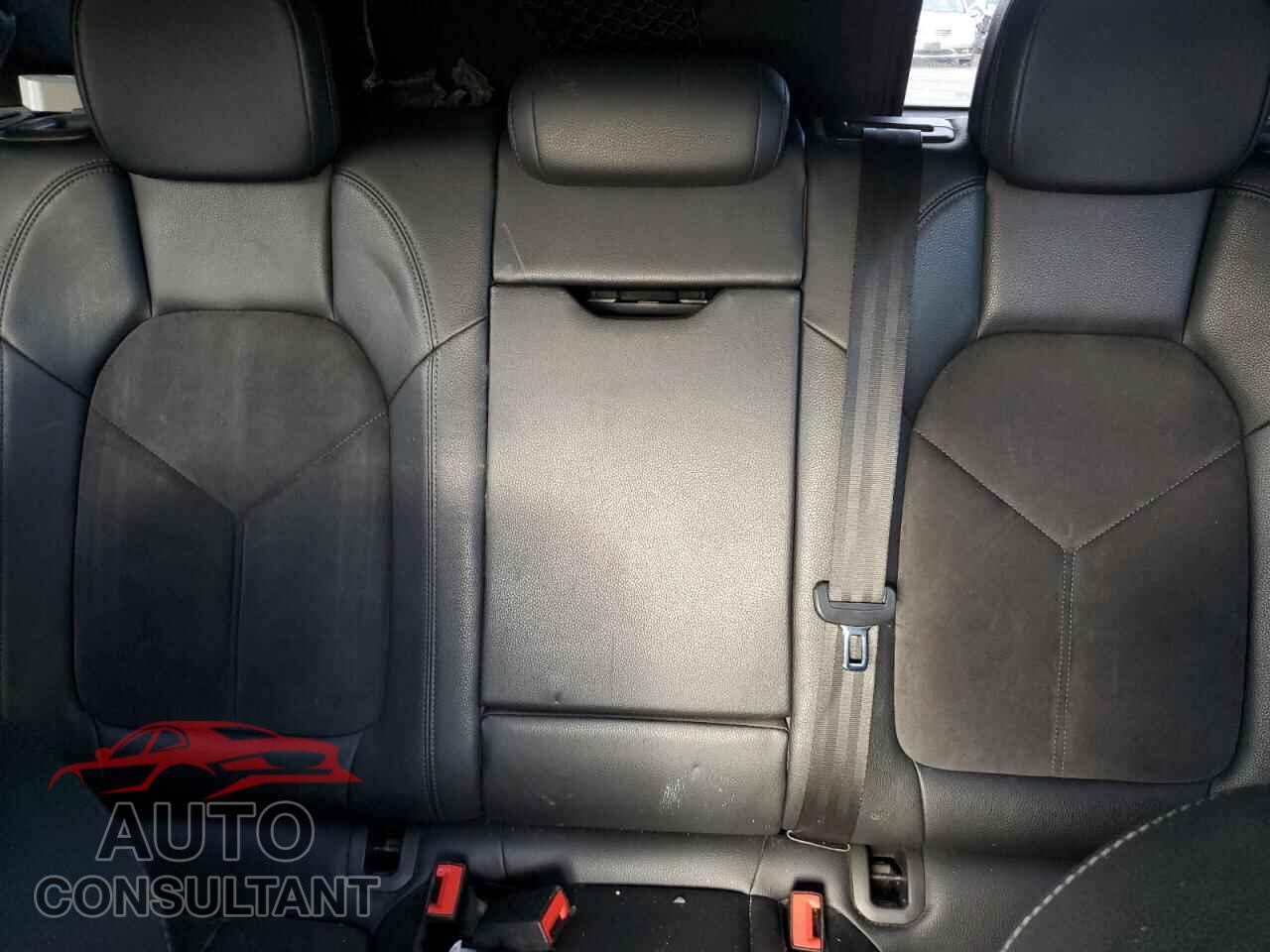 PORSCHE MACAN 2017 - WP1AA2A59HLB07757
