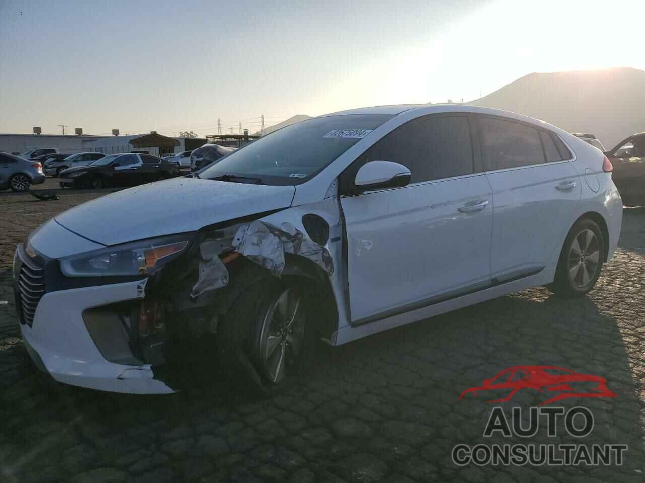HYUNDAI IONIQ 2018 - KMHC75LD1JU095663