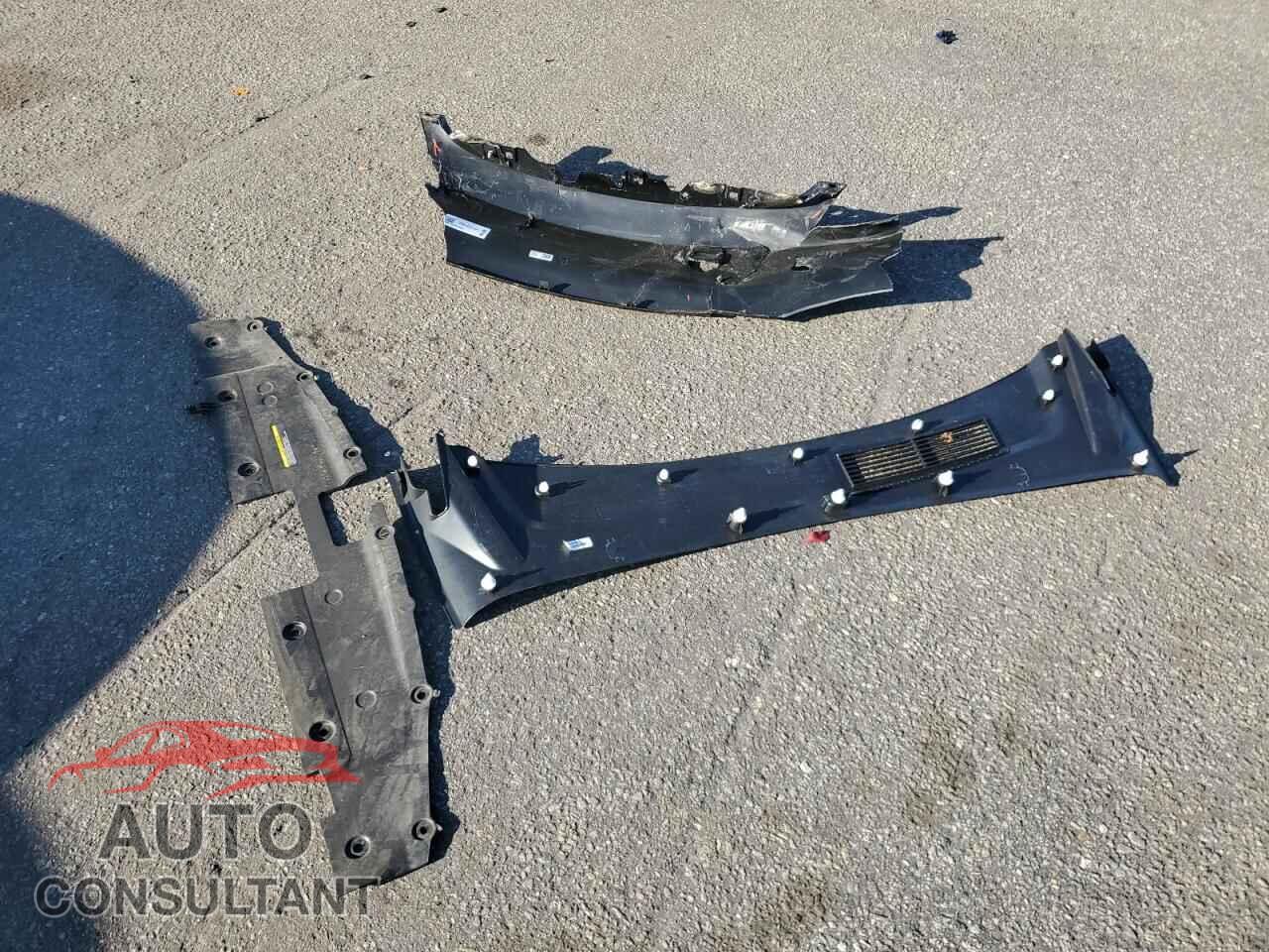 TESLA MODEL 3 2024 - 5YJ3E1EB2RF796845