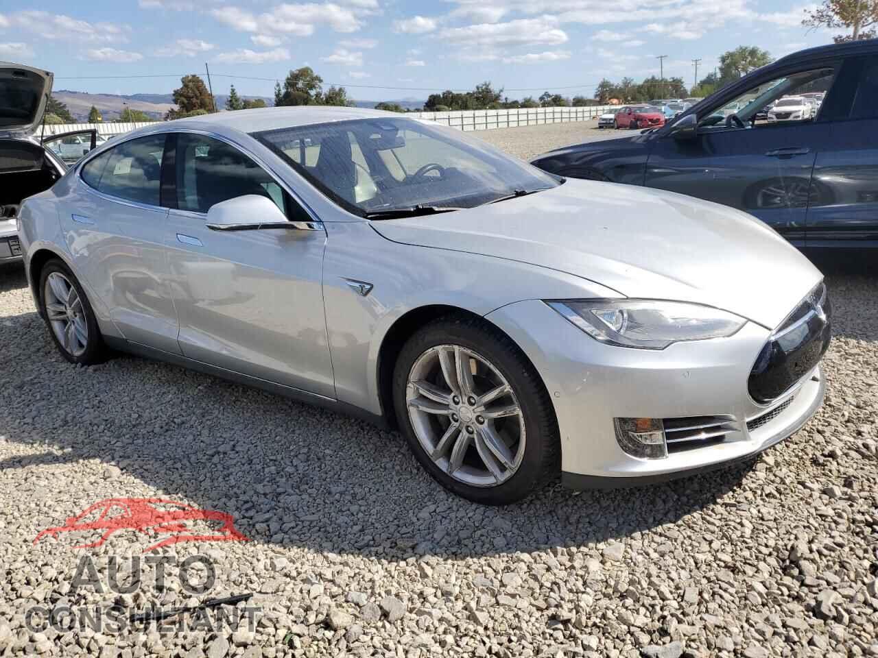 TESLA MODEL S 2014 - 5YJSA1S14EFP66226