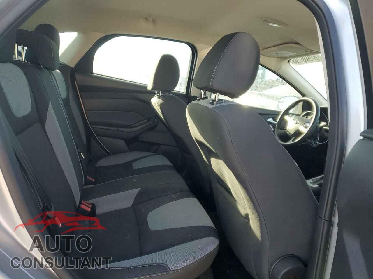 FORD FOCUS 2014 - 1FADP3K23EL320227