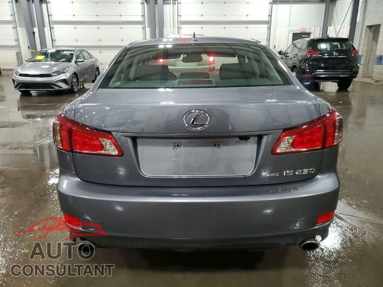 LEXUS IS 2012 - JTHCF5C24C5052811
