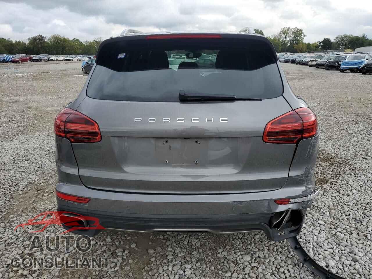 PORSCHE CAYENNE 2016 - WP1AA2A23GLA00904