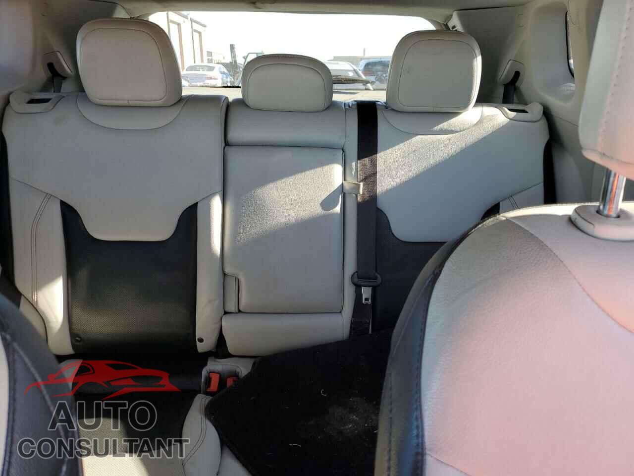 JEEP COMPASS 2021 - 3C4NJDCB4MT605011