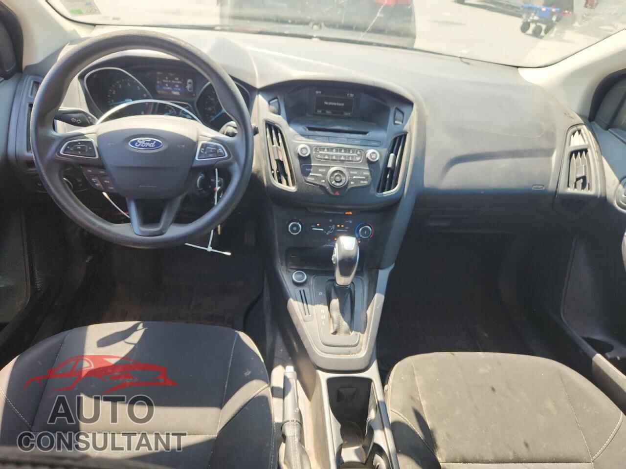 FORD FOCUS 2016 - 1FADP3K22GL217626