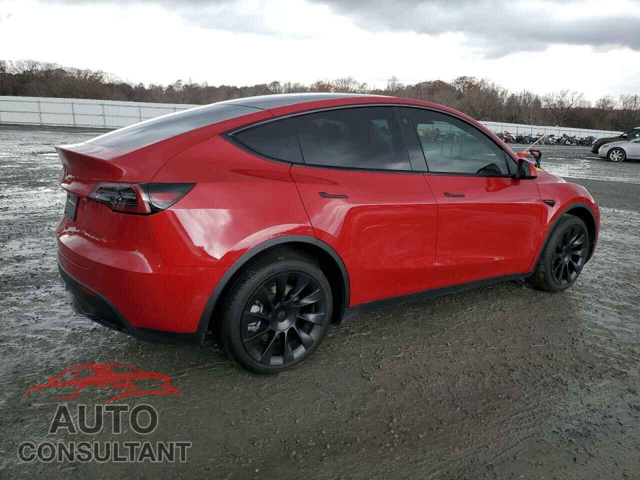 TESLA MODEL Y 2023 - 7SAYGDEE6PF668443