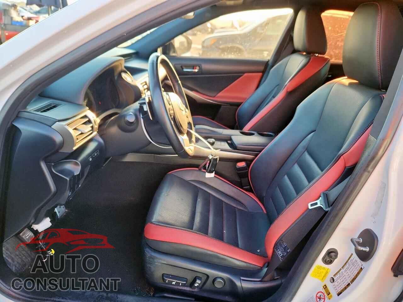 LEXUS IS 2015 - JTHBF1D22F5063894
