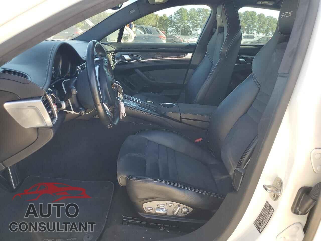 PORSCHE PANAMERA 2016 - WP0AF2A72GL080825