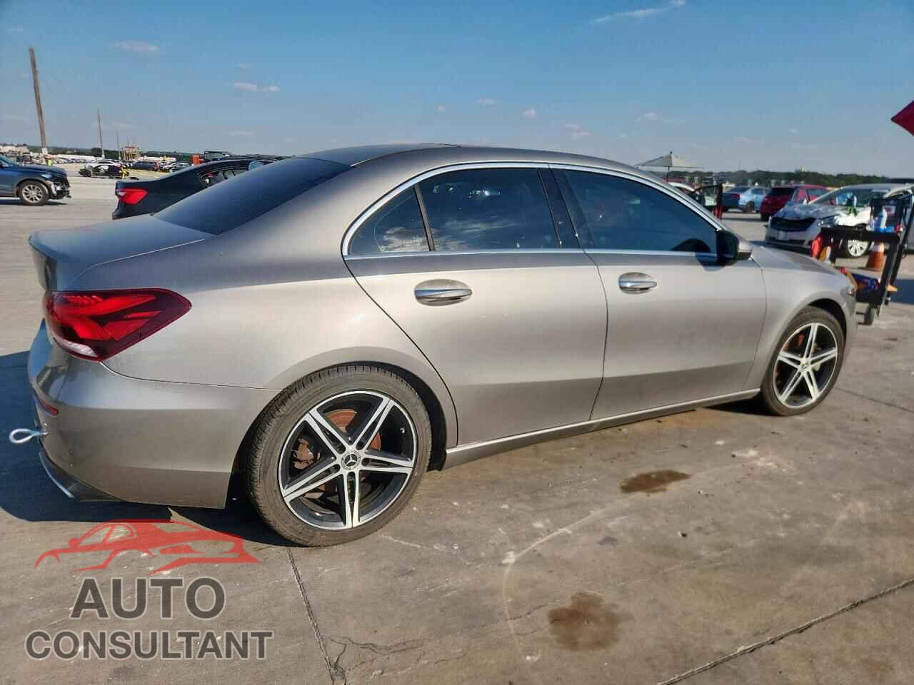 MERCEDES-BENZ A-CLASS 2019 - WDD3G4EB8KW021663