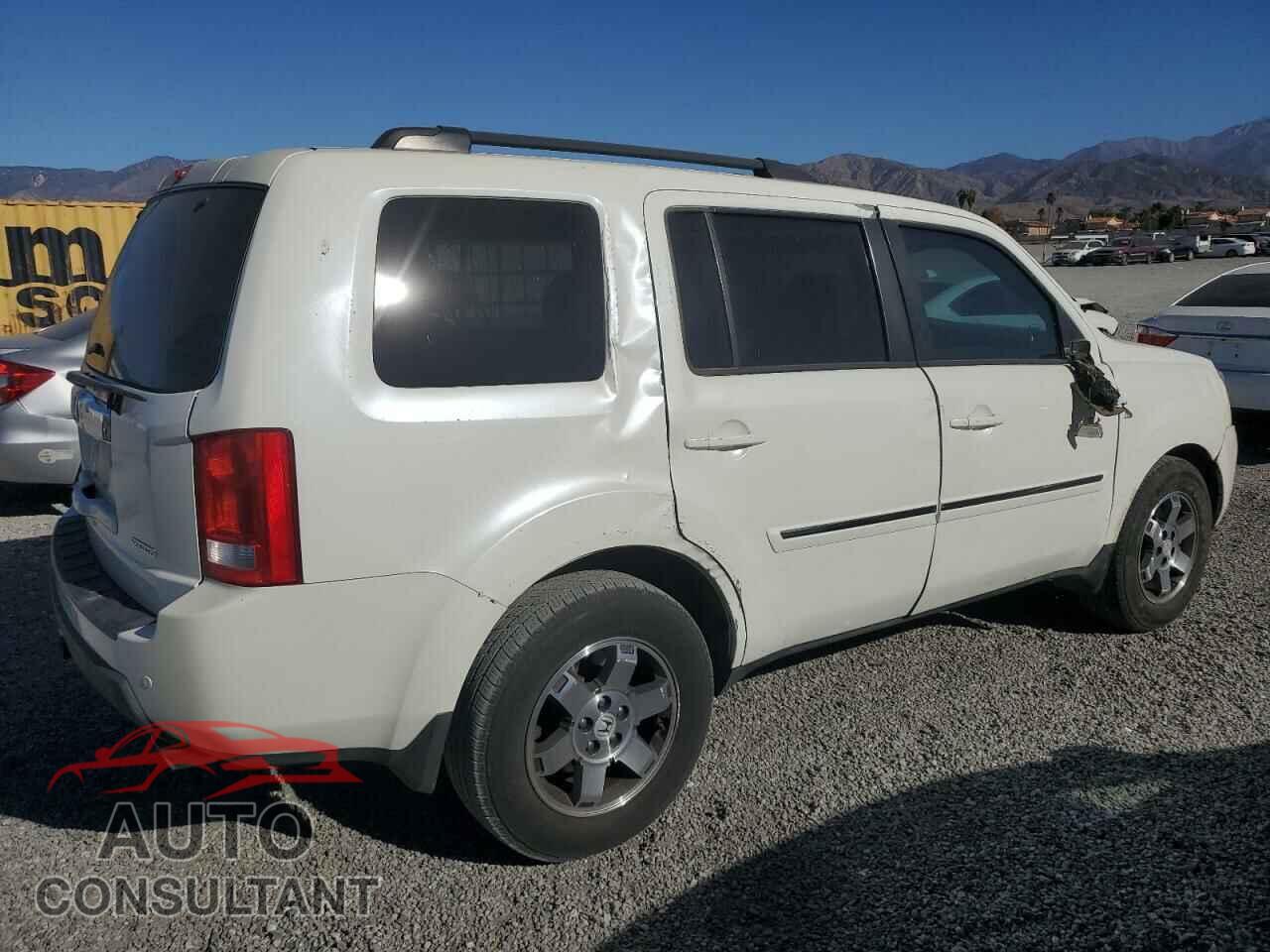 HONDA PILOT 2011 - 5FNYF3H94BB014302