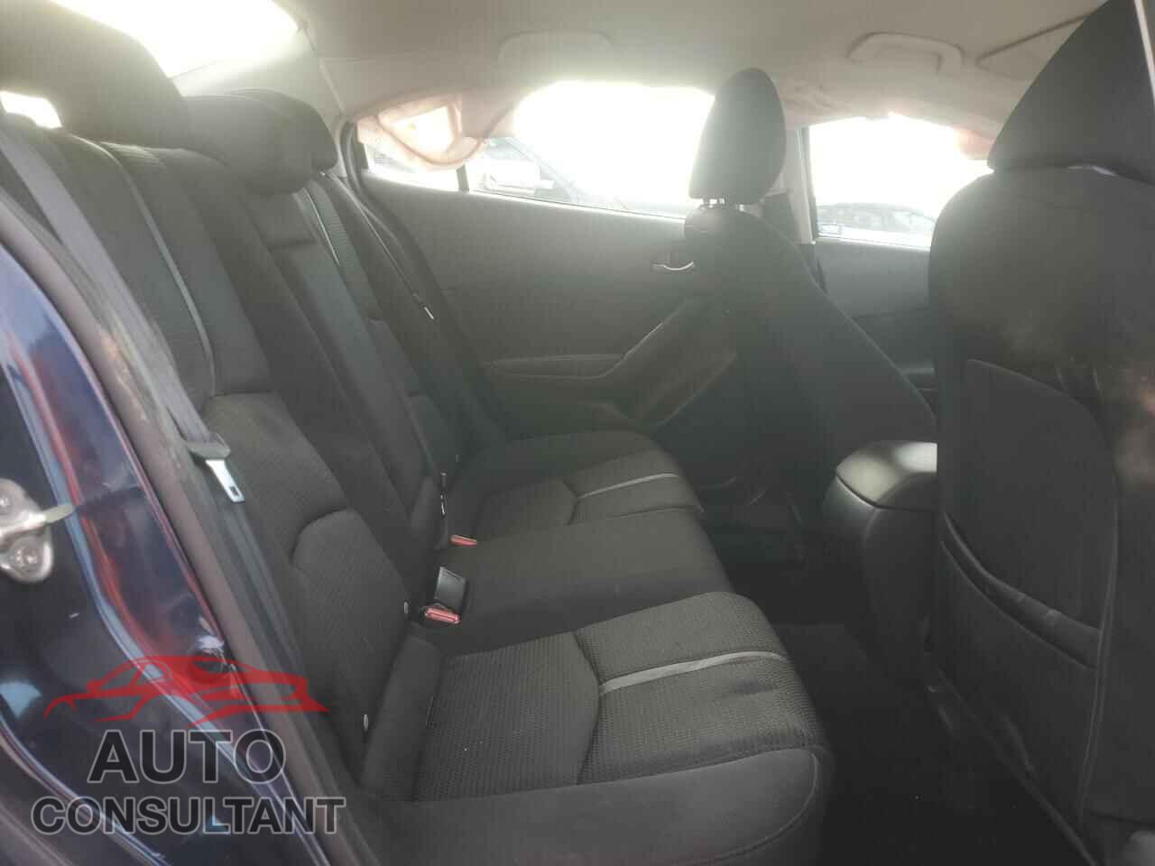 MAZDA 3 2018 - 3MZBN1U71JM218564