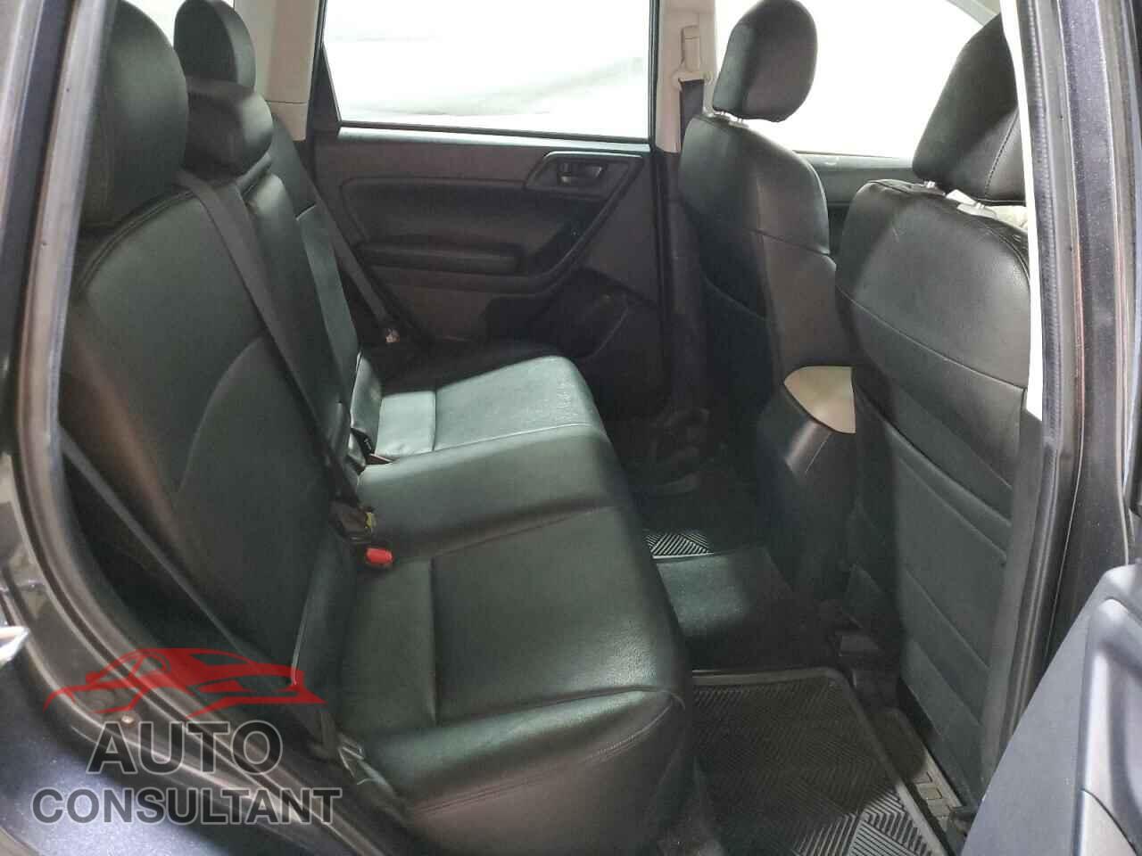 SUBARU FORESTER 2017 - JF2SJAGC6HH596614