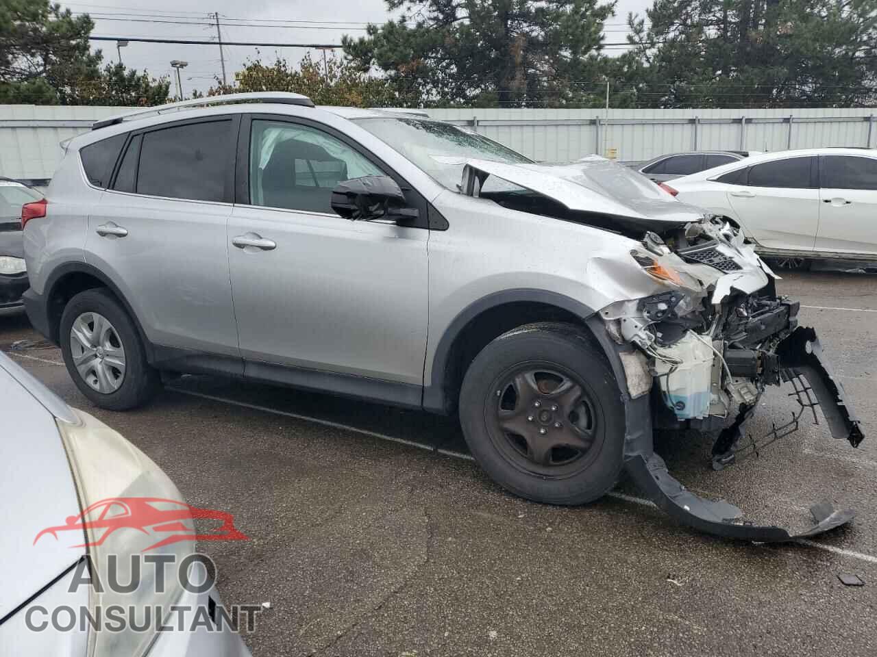 TOYOTA RAV4 2015 - 2T3BFREV5FW276128