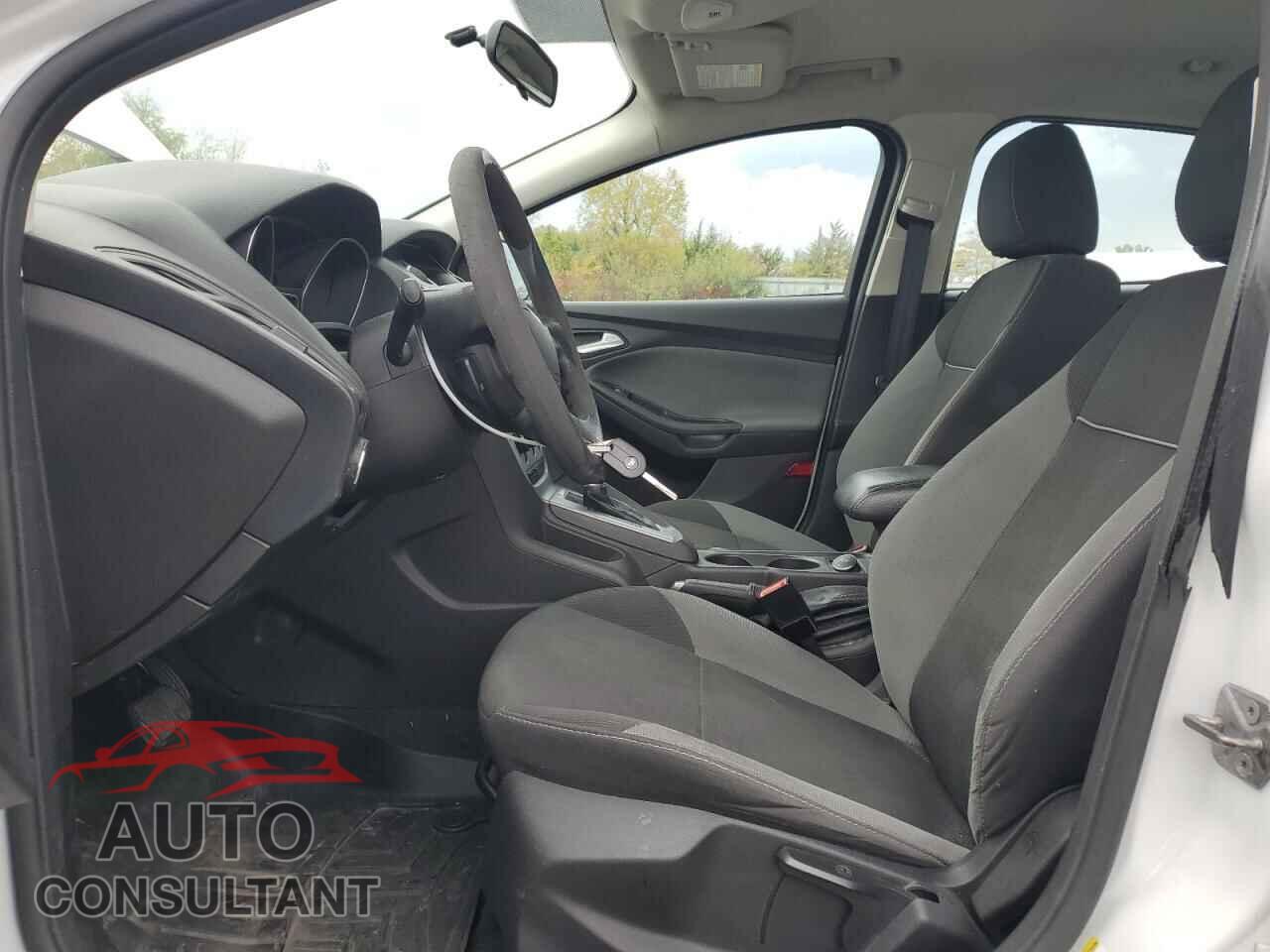 FORD FOCUS 2014 - 1FADP3F27EL193573