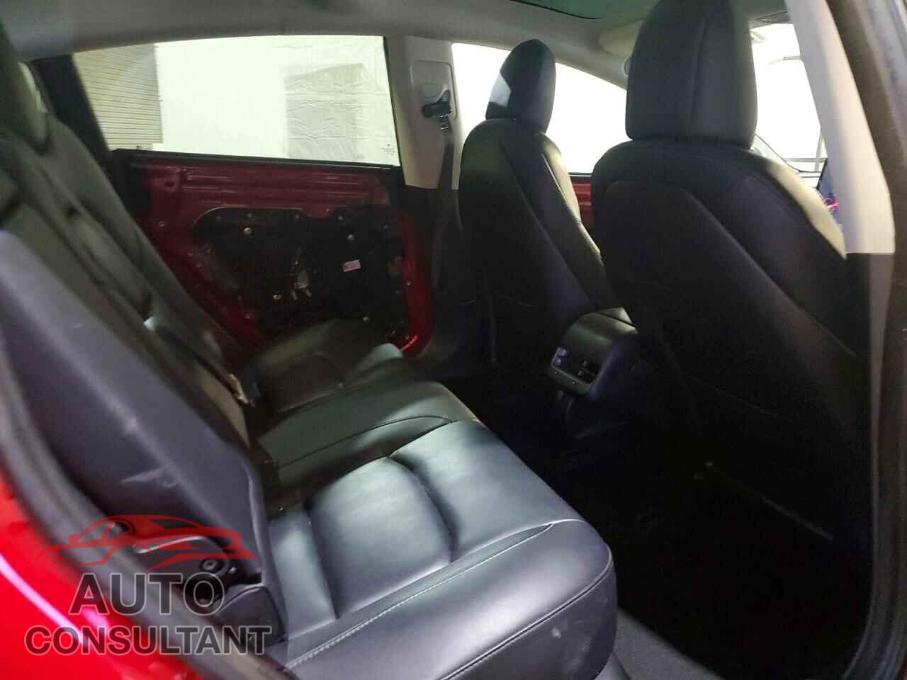 TESLA MODEL 3 2018 - 5YJ3E1EA1JF032481