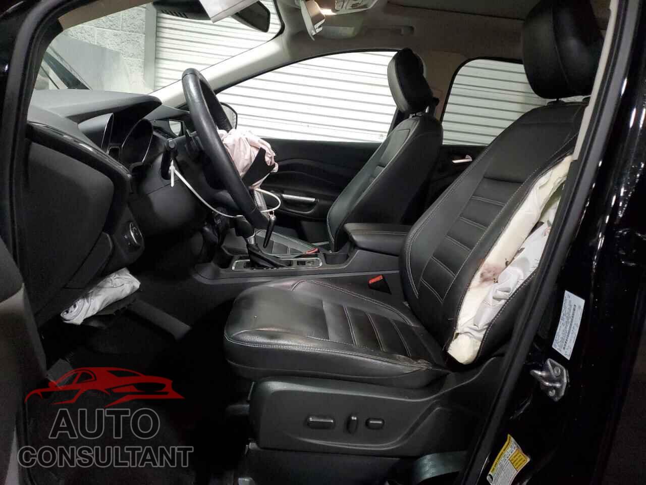 FORD ESCAPE 2018 - 1FMCU9J96JUD21503