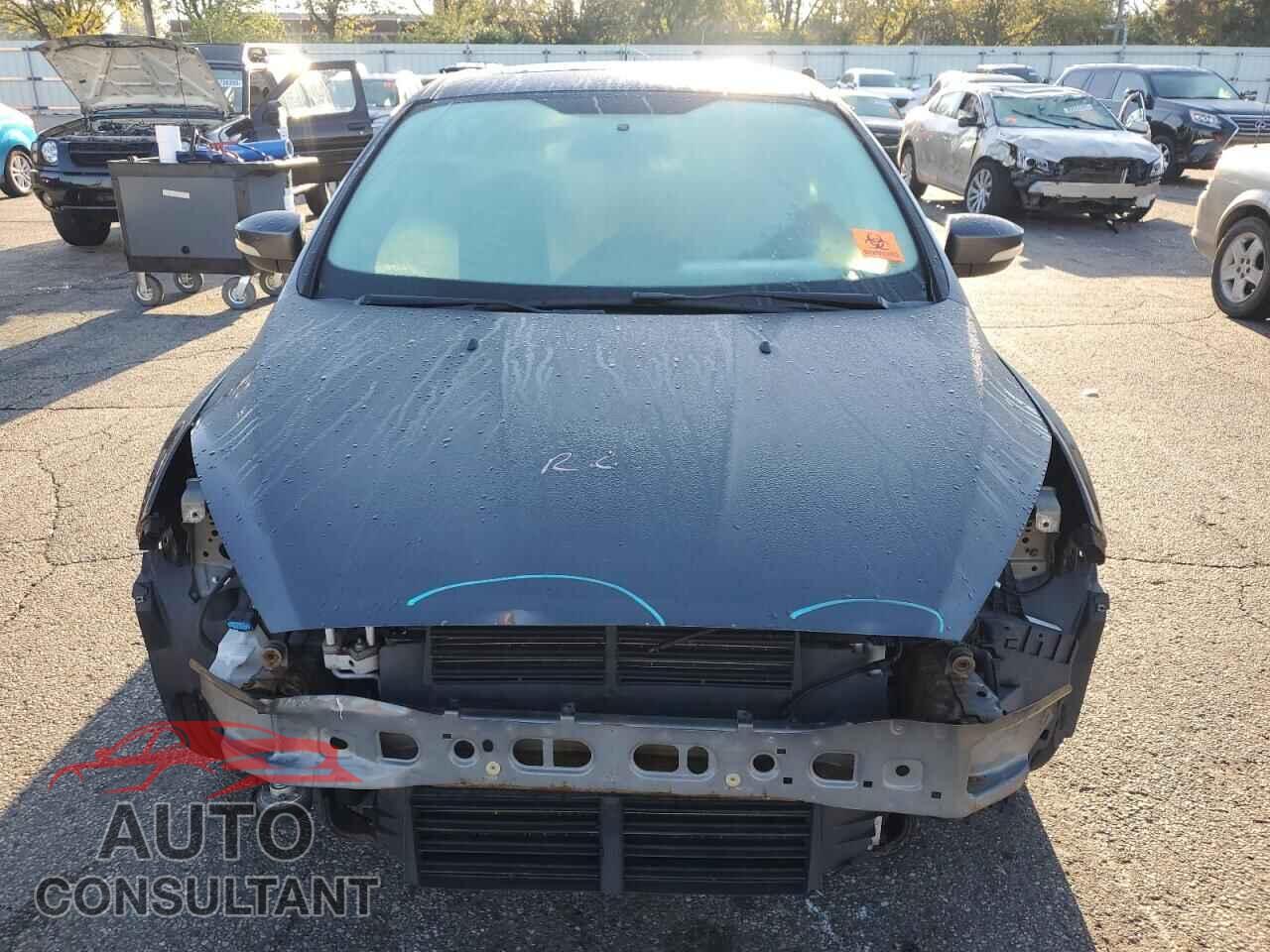 FORD FOCUS 2015 - 1FADP3K28FL239807