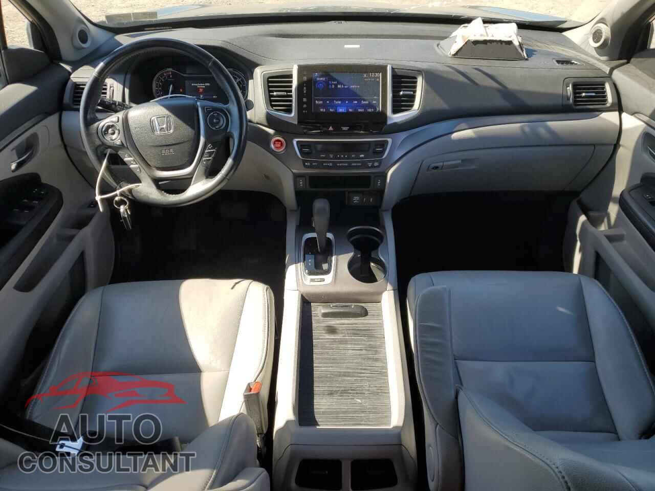 HONDA PILOT 2017 - 5FNYF6H57HB059855