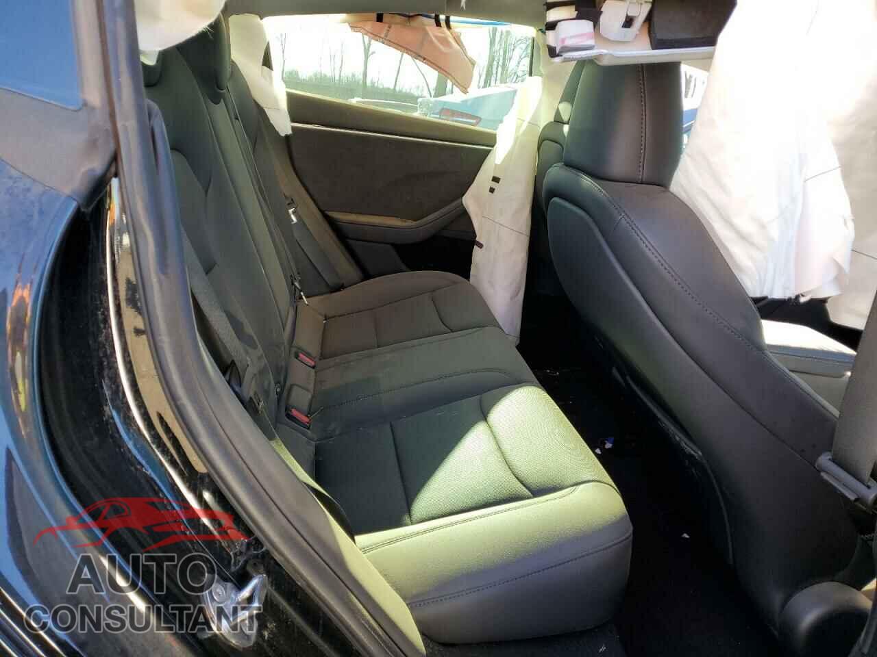 TESLA MODEL 3 2024 - 5YJ3E1EB9RF735041