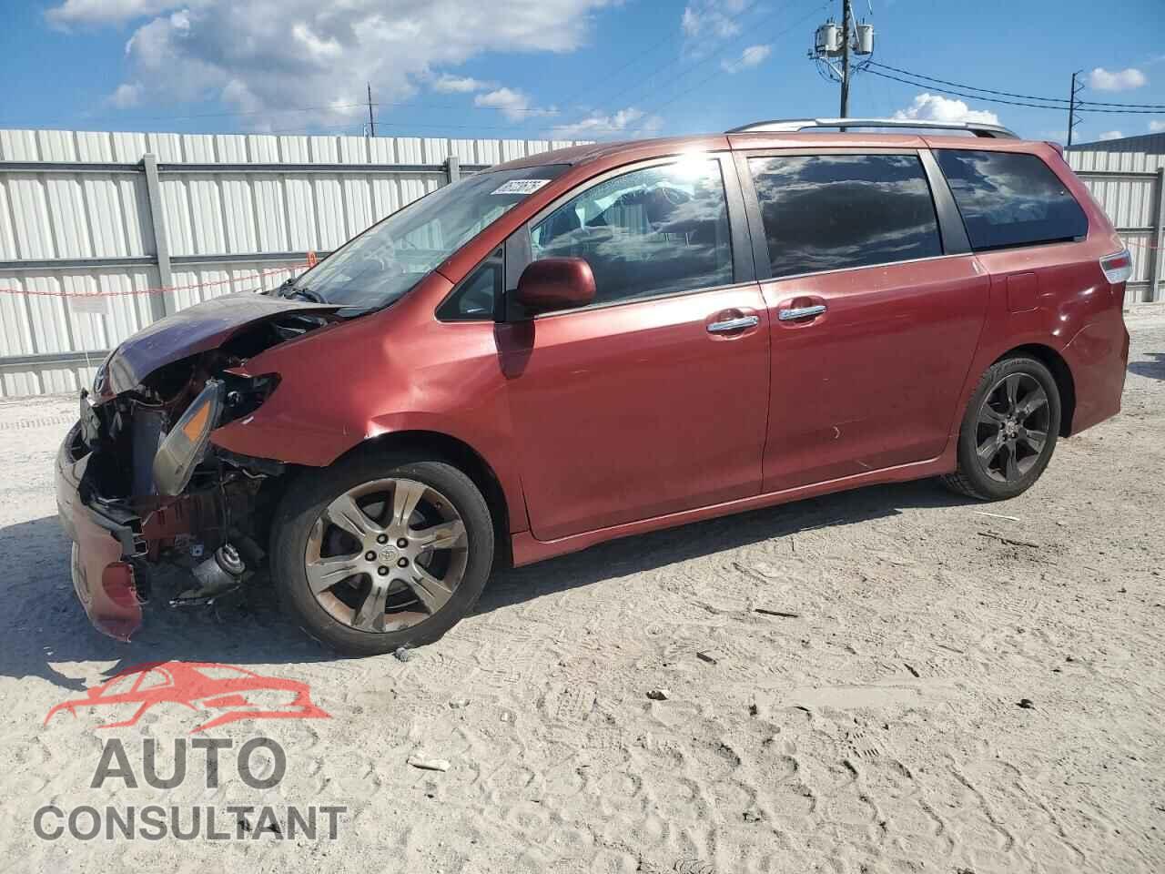 TOYOTA SIENNA 2013 - 5TDXK3DC8DS386443