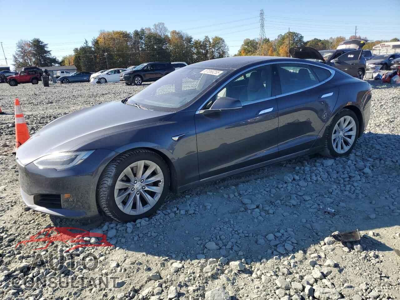 TESLA MODEL S 2017 - 5YJSA1E2XHF211354