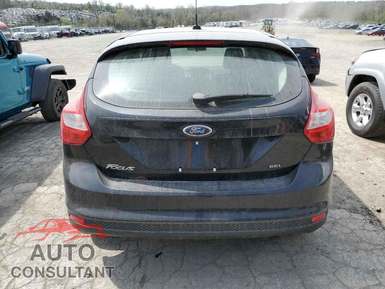 FORD FOCUS 2012 - 1FAHP3M2XCL151450