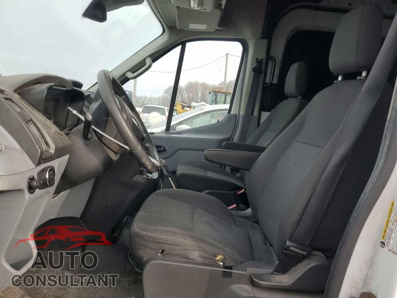 FORD TRANSIT 2018 - 1FTYR2CG2JKA51857
