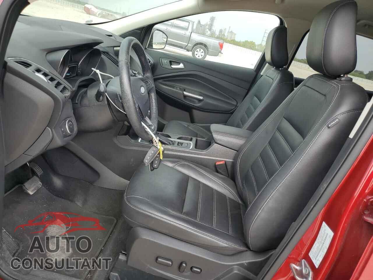 FORD ESCAPE 2018 - 1FMCU9J90JUC07481