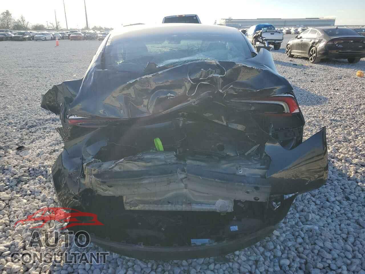 TESLA MODEL 3 2024 - 5YJ3E1EA8RF856859