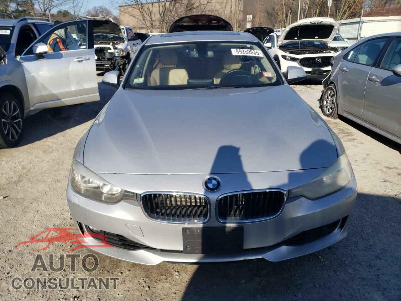 BMW 3 SERIES 2013 - WBA3B5C55DF595536