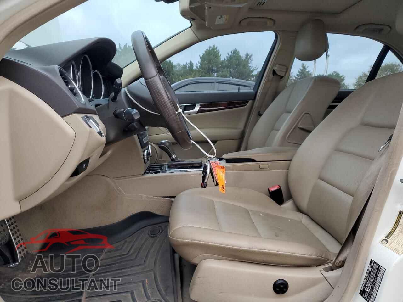 MERCEDES-BENZ C-CLASS 2012 - WDDGF8BB3CR193485